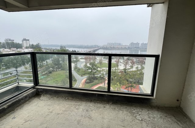 大河印象4室2厅146.21㎡88.8万二手房图片