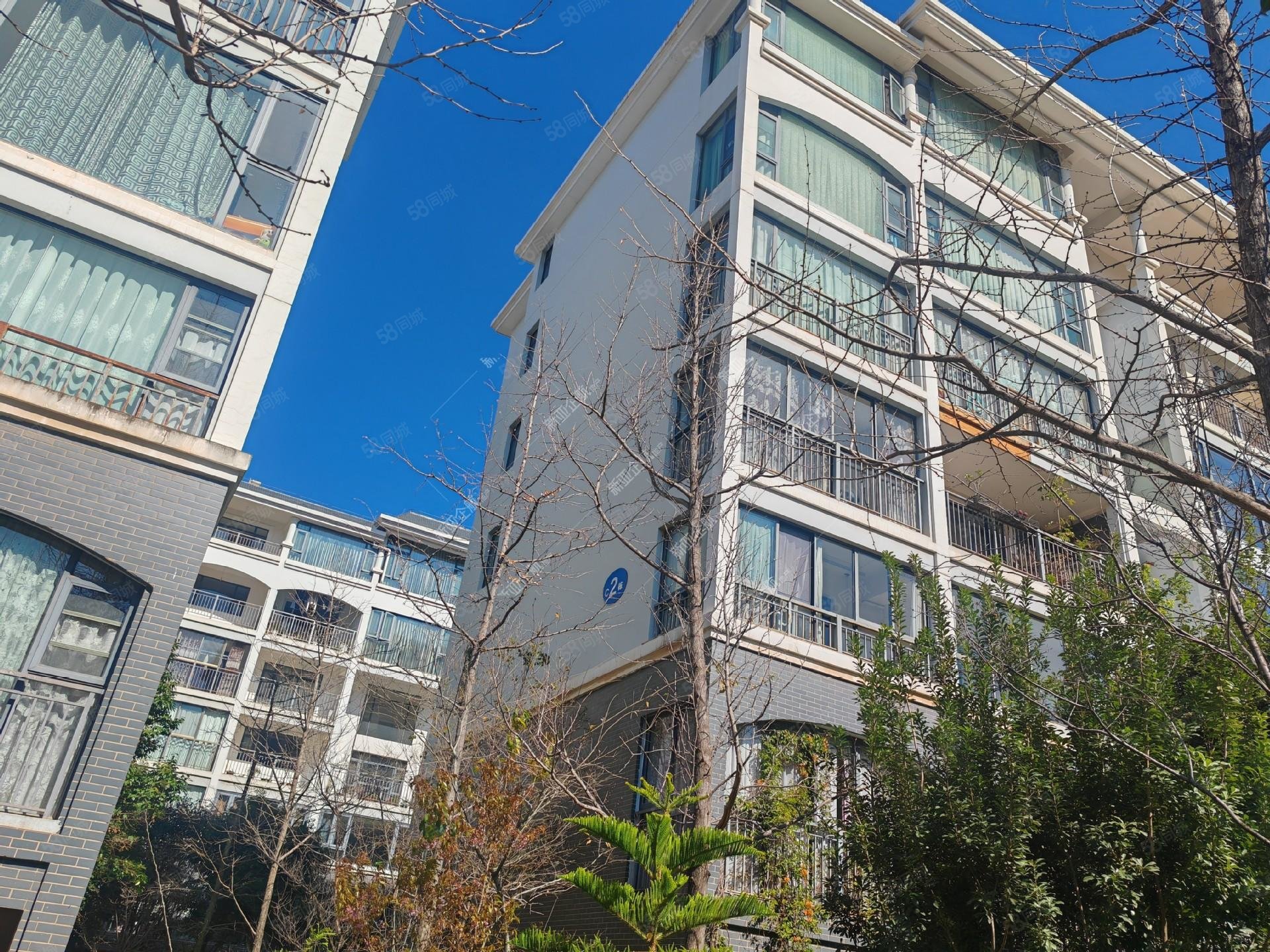 金江小区5楼245平南北518万6房精装带车库车位急售