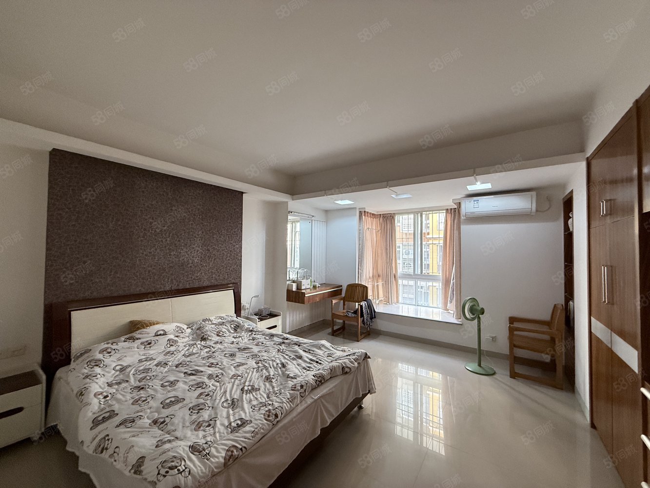 腾瑞万绿花园3室2厅2卫156㎡南北103万