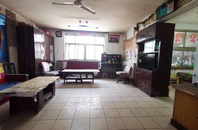 文轩本部一墙之隔  文轩花园 龙山北区 低层 三室朝阳有钥匙