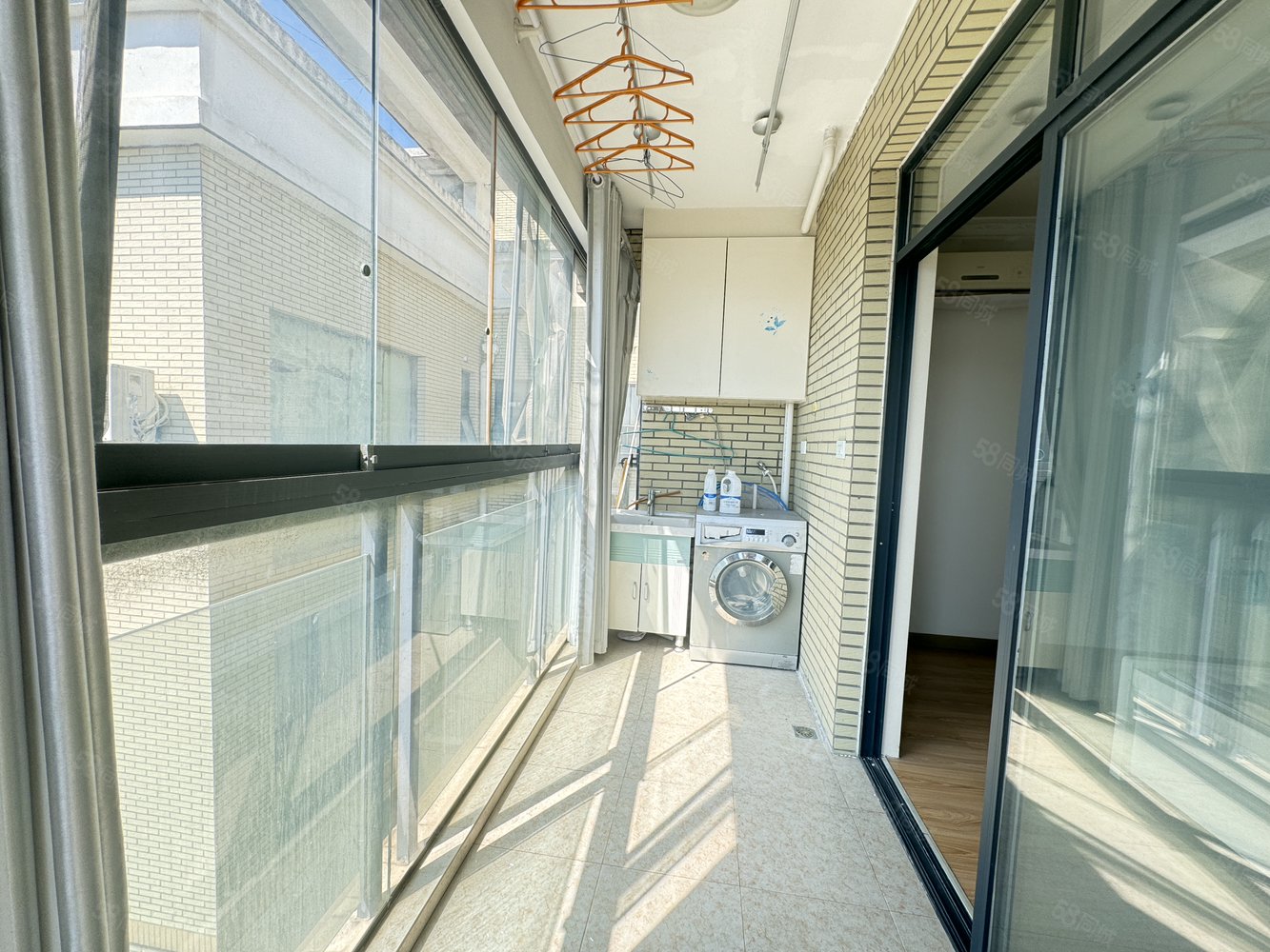 凤凰香郡3室2厅1卫90㎡南48万