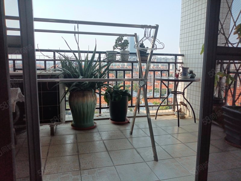 景湖蓝郡一期高楼层视野无遮挡装修好电梯房环境好