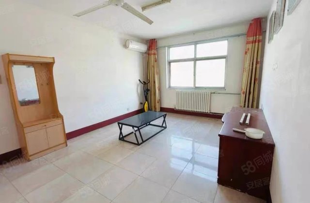 双力小区(北区12号楼) 南向采光好，房东直卖。地下室21平