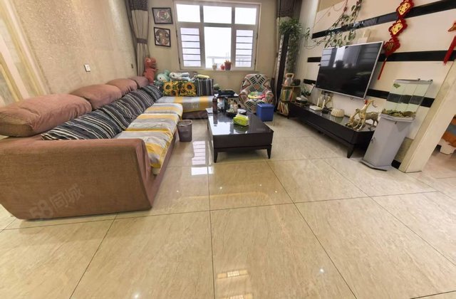 缔盛广场3室2厅145㎡67万二手房图片