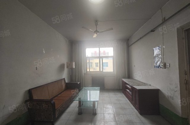 急卖，市中心，医院  集合地，东昌，大三室，停车方便。