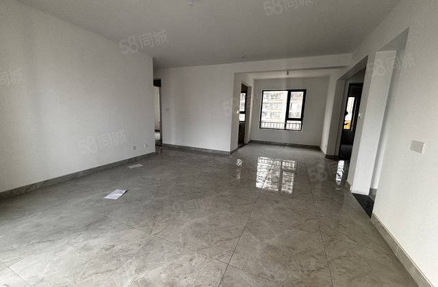 万达旁 江山印 电梯洋房 送车位储藏室 四室两厅两卫新房未住