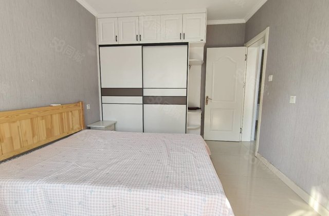 （房东急售）送车位储藏室水岸花语中间好楼层无遮挡电梯商品房