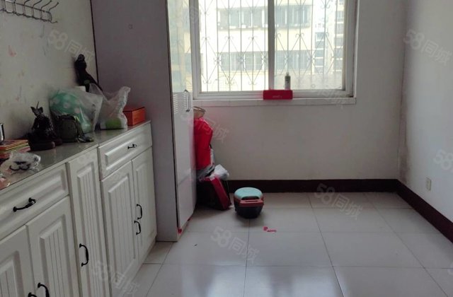 汽车总站旁阳光花园多层地暖房  二楼 公摊小 随时看房