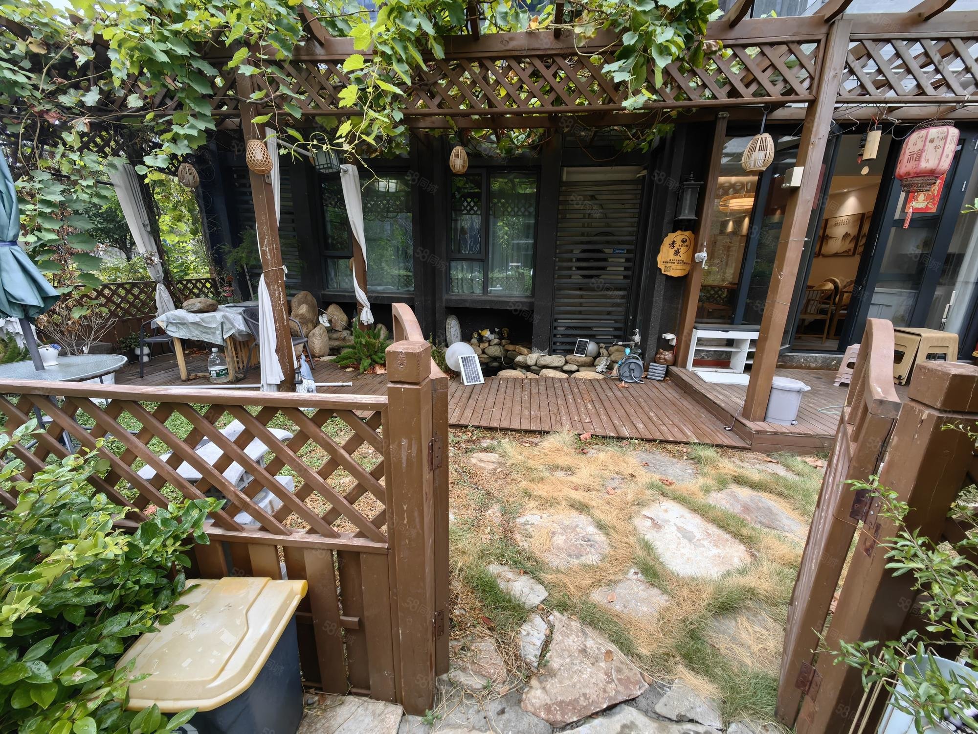 东宸花园3室2厅2卫128㎡南北78万