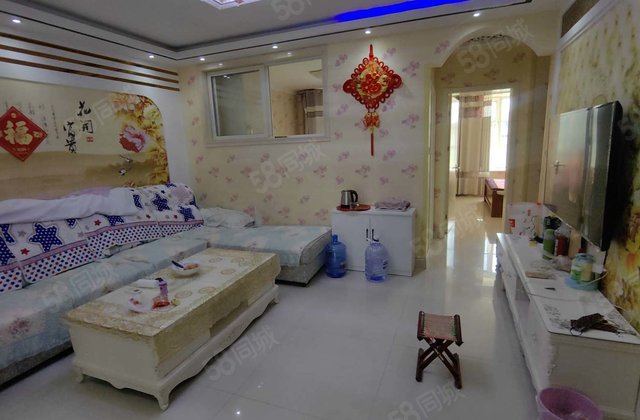 君悦华庭，精装修三室带储藏室，房东急售