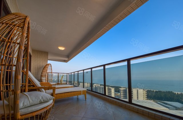 小三亚一线海景房带精装修现房现买拎包入住