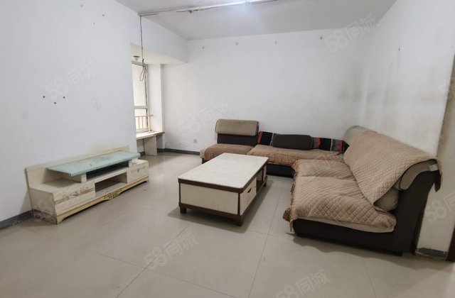 湖边房      商圈成熟 总价低 光岳楼 湖边 沙滩浴场