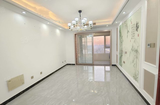 二中聊大文苑锦绣学府三叶草户型121平3室2厅双阳台带车位