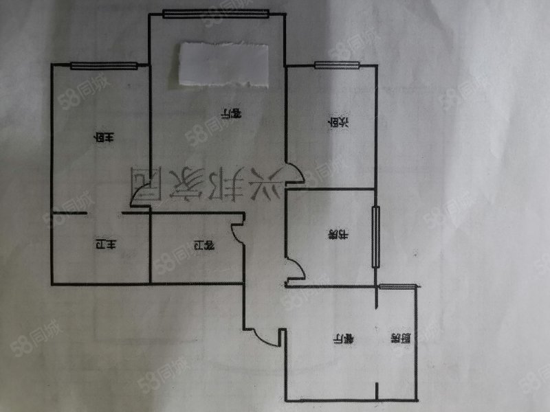 南门国际城3室2厅2卫126.36㎡南北145万