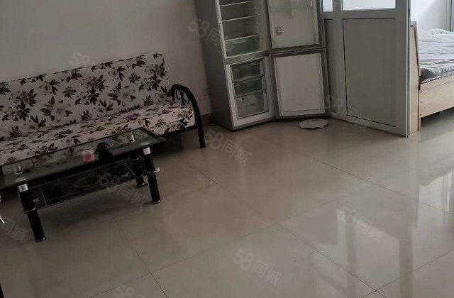 湖边电梯华悦金钻 可观湖景看房子方便可  可刚需