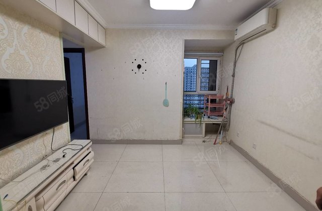 急售，电梯精装两居，拎包入住全明户型，免大税可议价，水岸花语