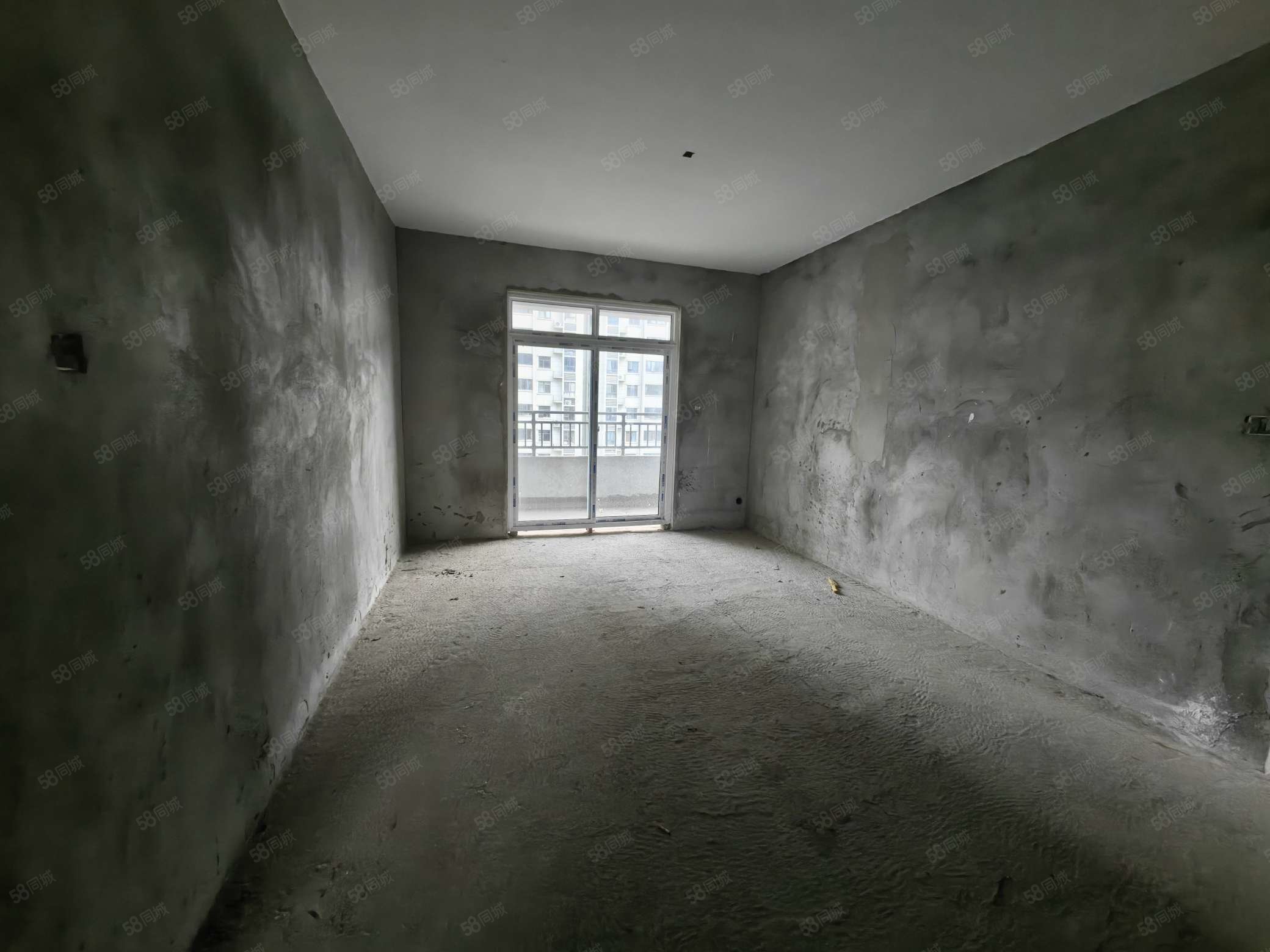 常隆花园3室2厅2卫122㎡南北56.8万