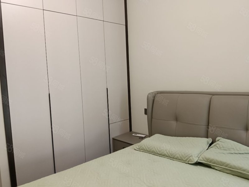 江南华城3室2厅2卫119.5㎡南北110万
