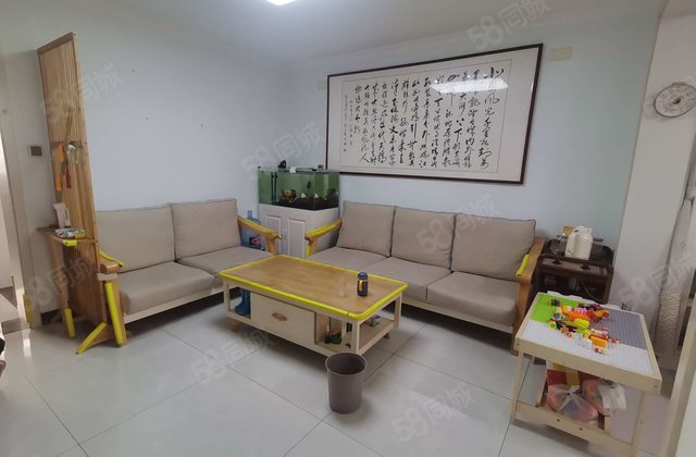 实验阳光，妇幼旁好位置三室精装修，有储藏室免大税，随时可看