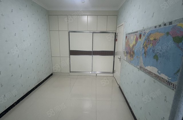 御景王宅  一楼带院140平116万含车位储免大税，昌润莲城