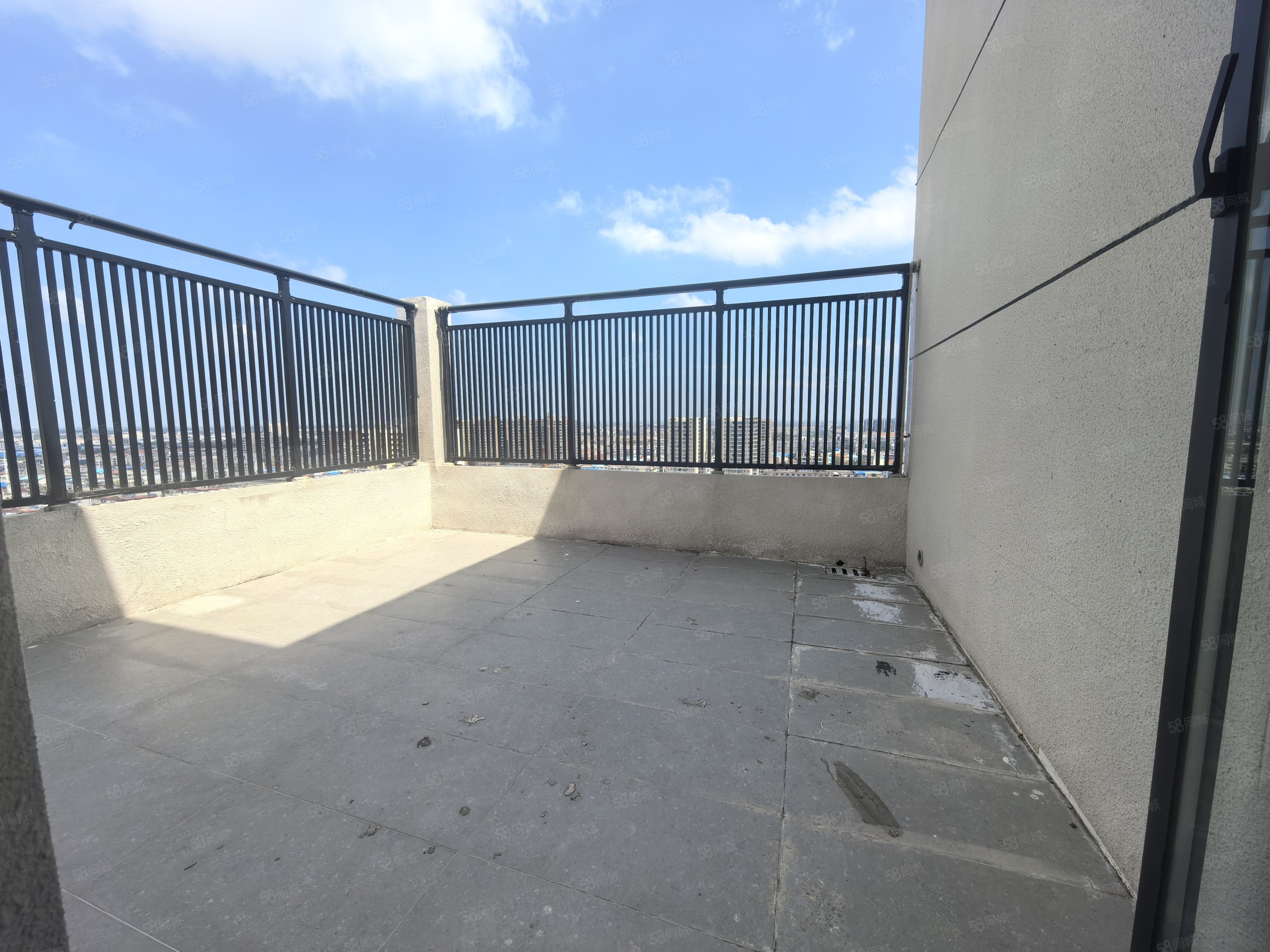 华隆公馆4室2厅2卫110㎡南北59万