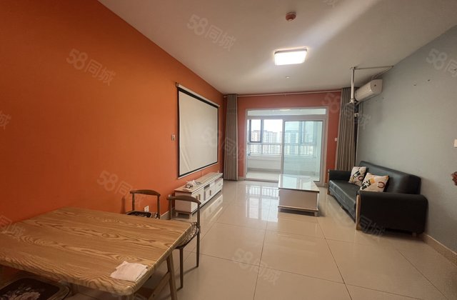 万达旁 缤纷日月城 带车位 储藏室 看房方便 次新房价格可议