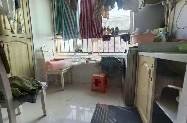 海德公园精装三室，带车位储藏室，价格可谈