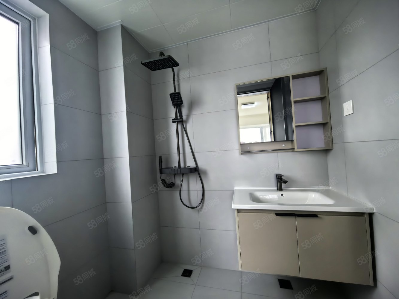 圣桦锦江天玺3室2厅2卫118㎡南北75万