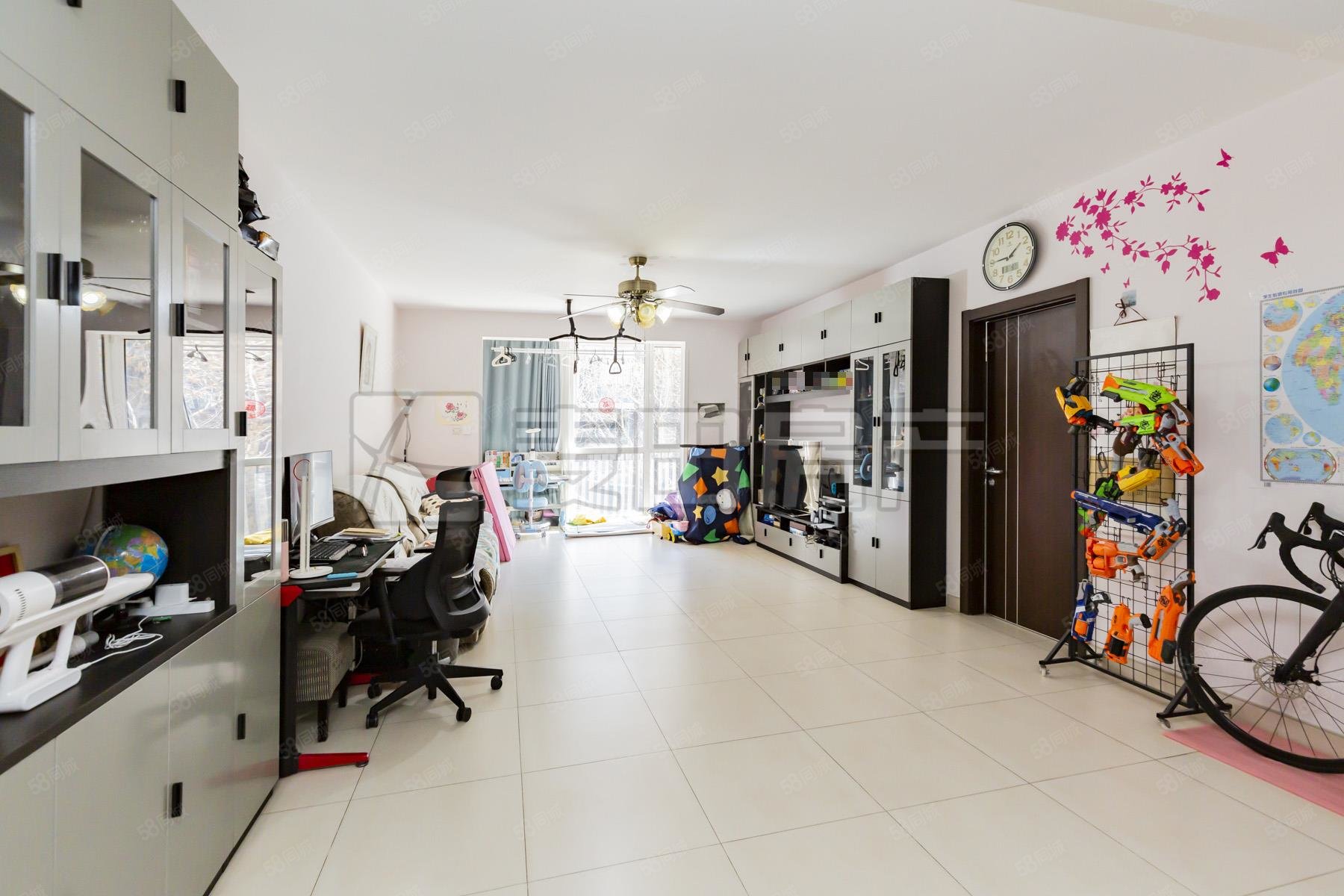 澳林觀邸3室2廳2衛(wèi)168.62㎡南北1630萬