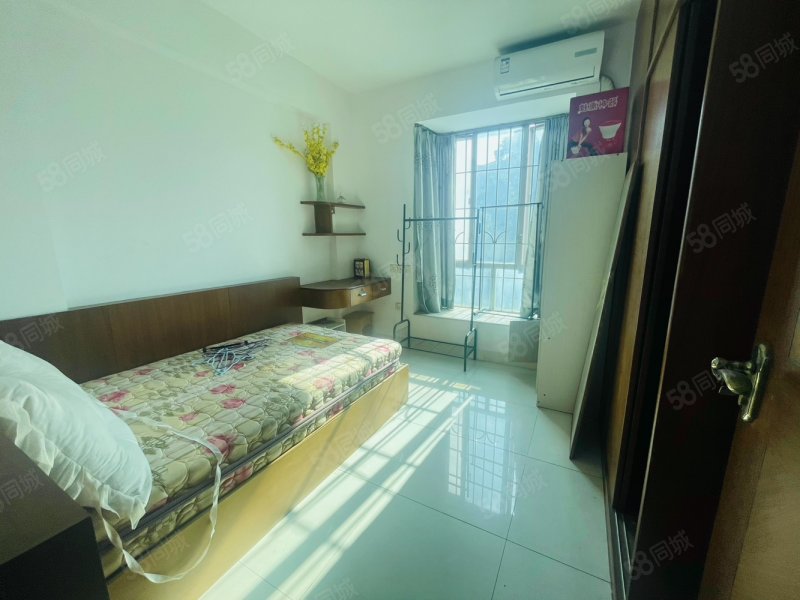 东怡新区东景园3室2厅2卫95㎡南230万