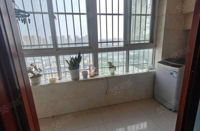 房东急售 精装修 大三室 免大税