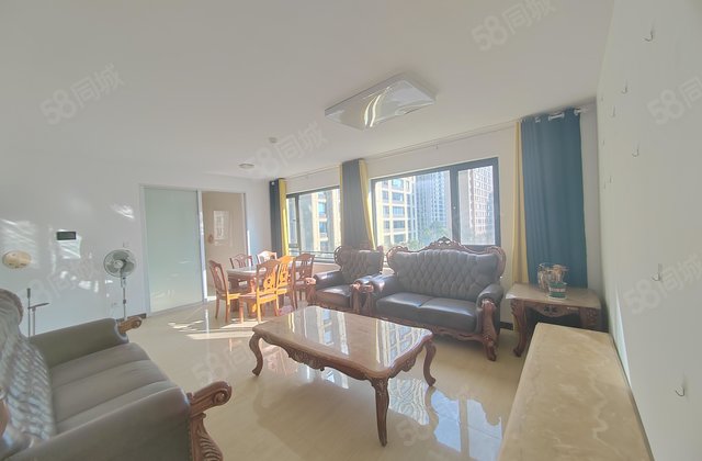 三室精装东边户 带车位 免大税 可分期 三卧室朝阳 诚心出售