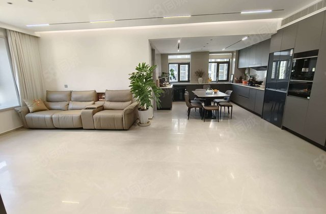 公园附近慧德中学 中央帝景四室改三室精装修边户随时看房