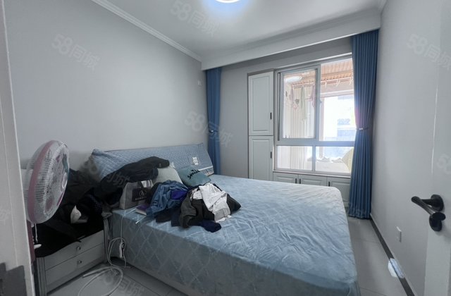 翡丽湾，锦绣学府，总高18层的好楼层，精装修，西临徒骇河，