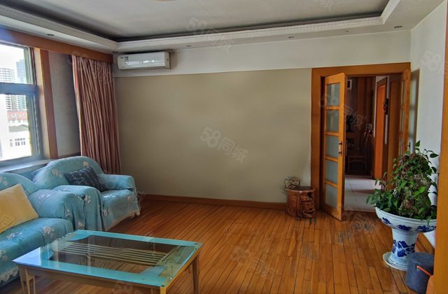 七中对面，送地下室全天无遮挡视野非常开阔，带电梯，停车方便。