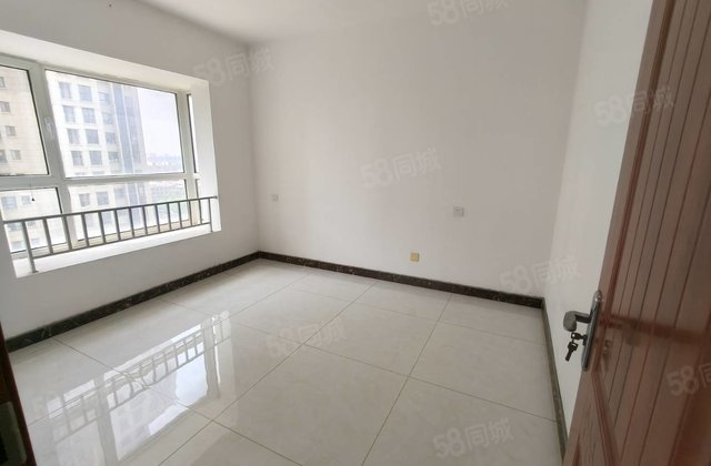 带车位 阿卡 刚需首付无压力 价格合适 中层随时看房