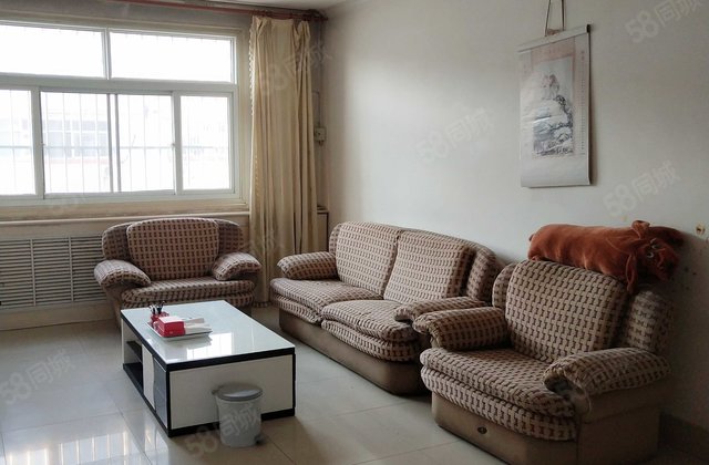 三里铺风景小区3室2厅1卫