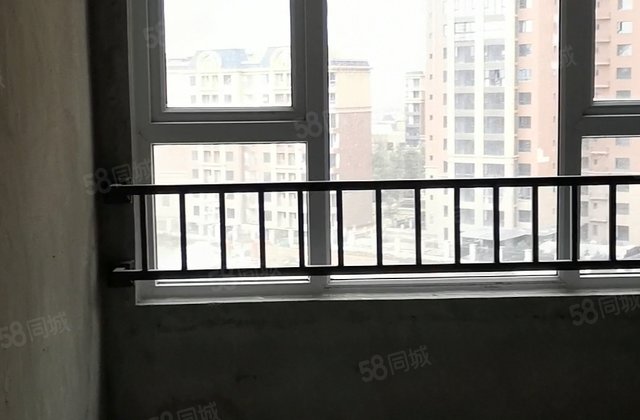 优筑天鹅堡2室2厅70.2㎡33万二手房图片
