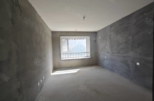 睿湖印象3室2厅134.9㎡109万二手房图片