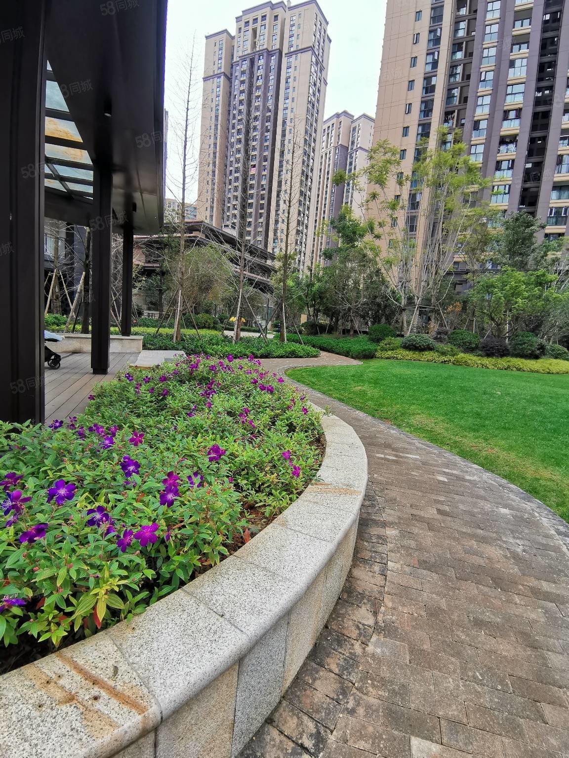 俊发澜湾俊园3室2厅2卫114㎡南北134万