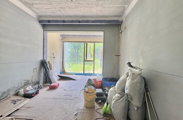 建业泓森滨河珑府3室2厅300㎡159万二手房图片