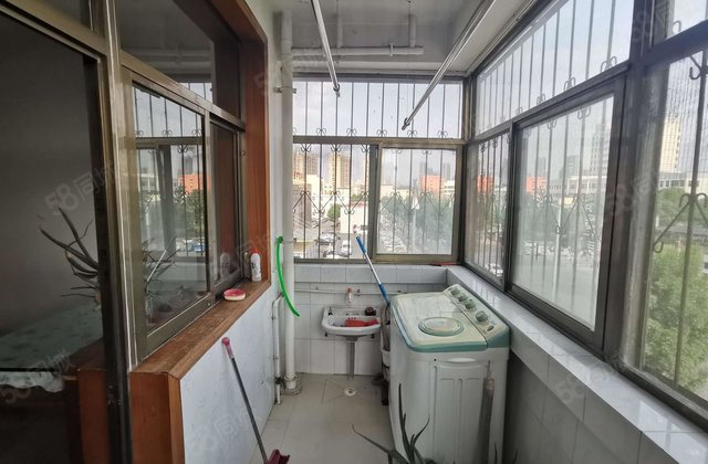 急售 文轩老区 大学北门 新时代小区 3室 诚心出售 东边户