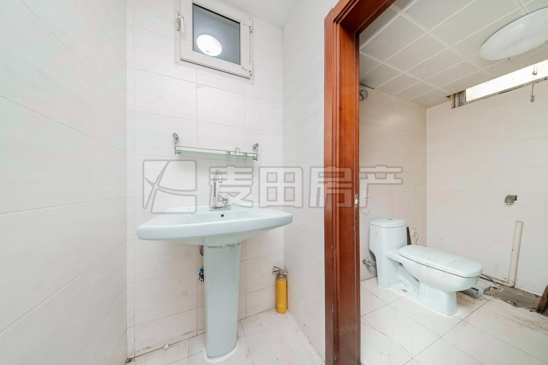 吉晟別墅4室2廳3衛(wèi)224.96㎡東南970萬