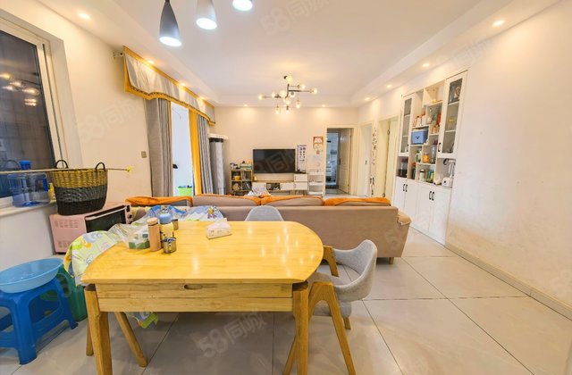 炜岸城3室2厅104.1㎡139.8万二手房图片