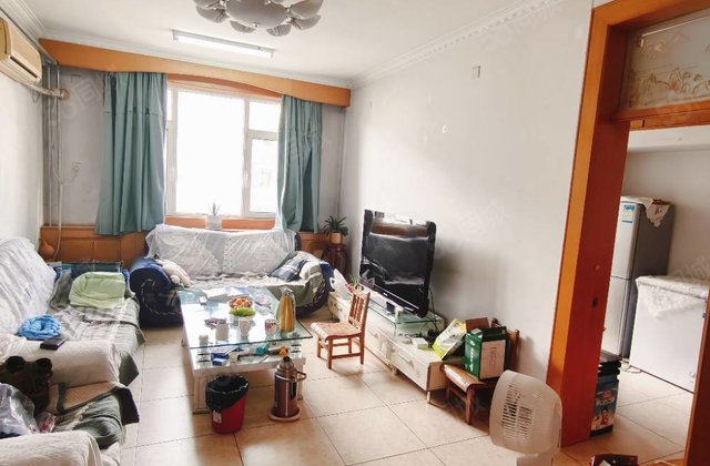 金鼎东昌中學，兴华路小學，市委家属院，小区干净区经，停车方便