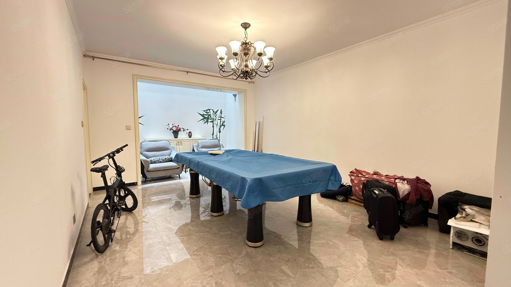 中海墅(東區(qū)別墅)4室2廳4衛(wèi)284.22㎡南北2200萬(wàn)