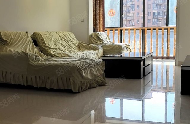 名士苑3室2厅136.68㎡145万二手房图片