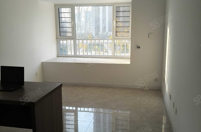 急！急！急！ 星光云创中心 板楼 南向采光好 企业力荐