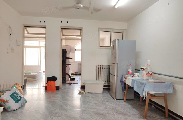 开发区实验附近西苑小区步梯二楼三室好房