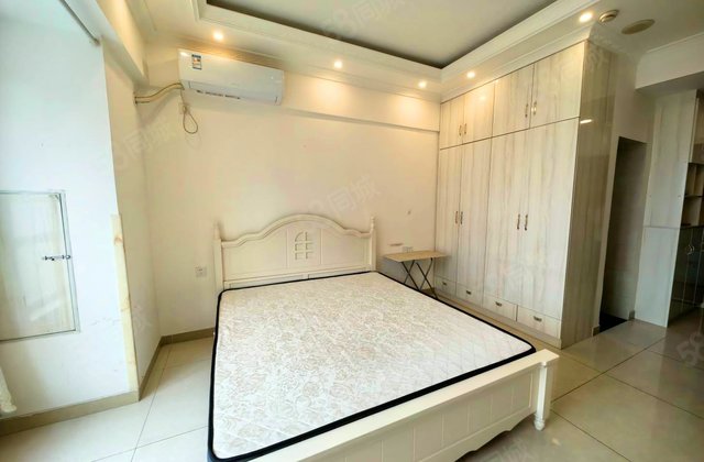 蜀都万达广场1室1厅37㎡18万二手房图片